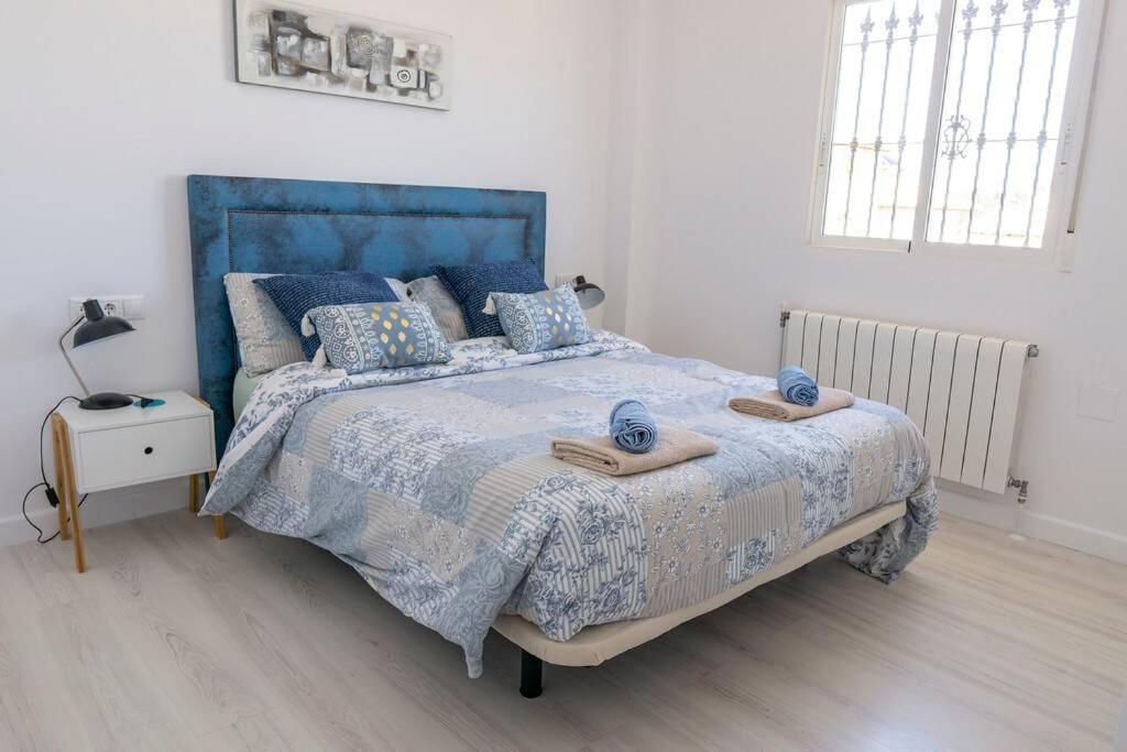 Casa Lilly-Rose, A Beautiful 3 Bedroom Detached Villa A Short Walk To The Villamartin Plaza & Golf Course Экстерьер фото