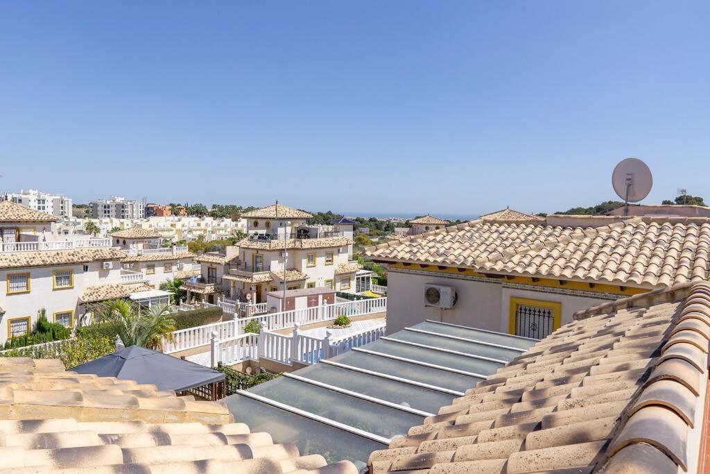Casa Lilly-Rose, A Beautiful 3 Bedroom Detached Villa A Short Walk To The Villamartin Plaza & Golf Course Экстерьер фото