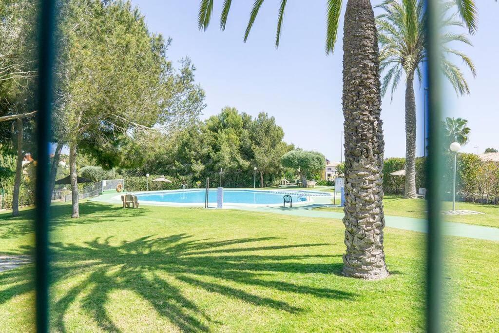 Casa Lilly-Rose, A Beautiful 3 Bedroom Detached Villa A Short Walk To The Villamartin Plaza & Golf Course Экстерьер фото