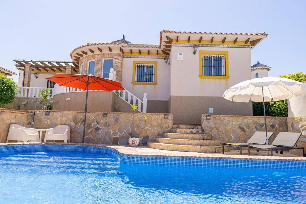 Casa Lilly-Rose, A Beautiful 3 Bedroom Detached Villa A Short Walk To The Villamartin Plaza & Golf Course Экстерьер фото