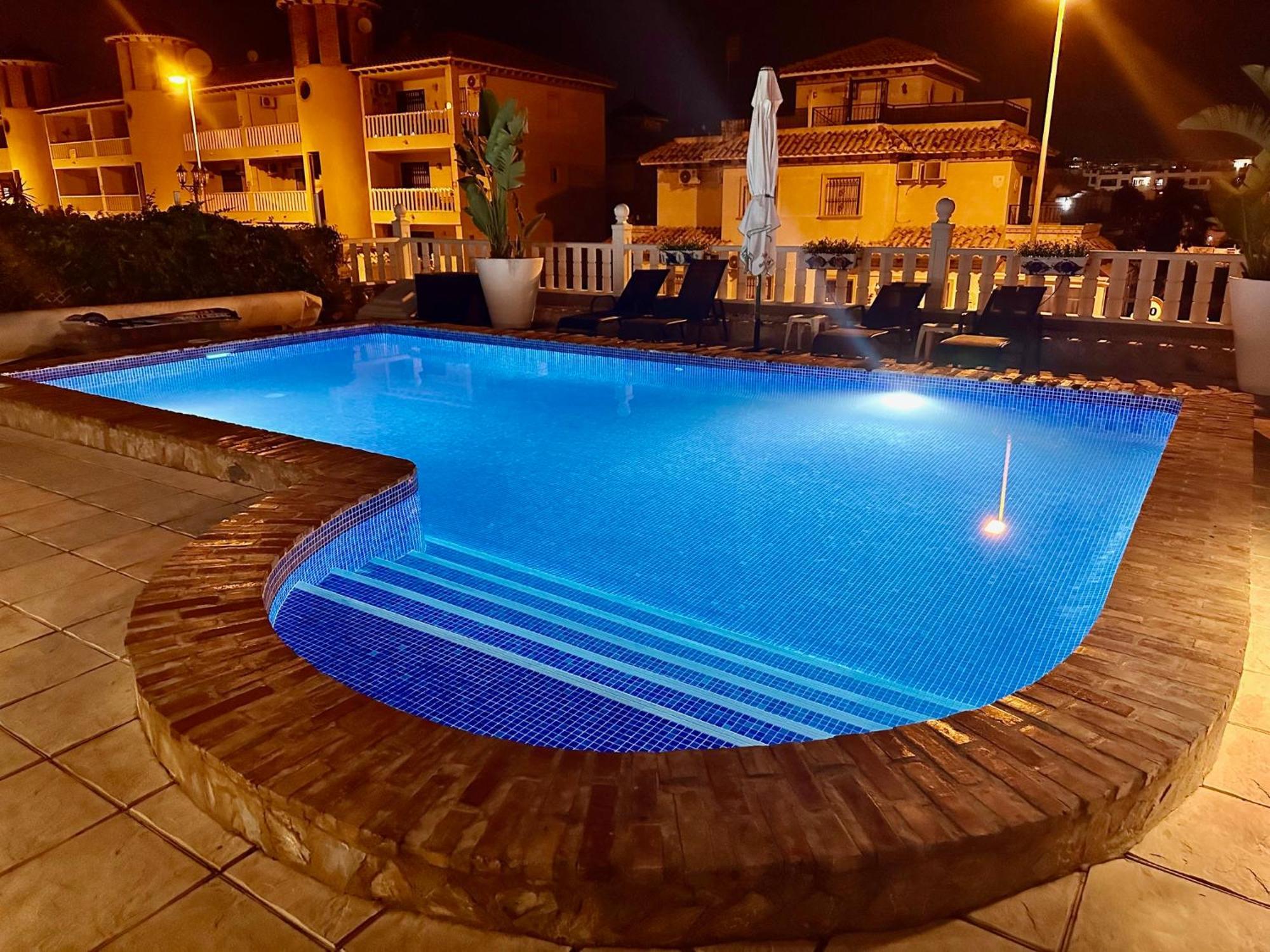Casa Lilly-Rose, A Beautiful 3 Bedroom Detached Villa A Short Walk To The Villamartin Plaza & Golf Course Экстерьер фото